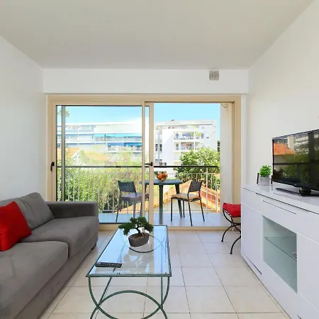 Apartment Santa Cruz-3 Cannes
